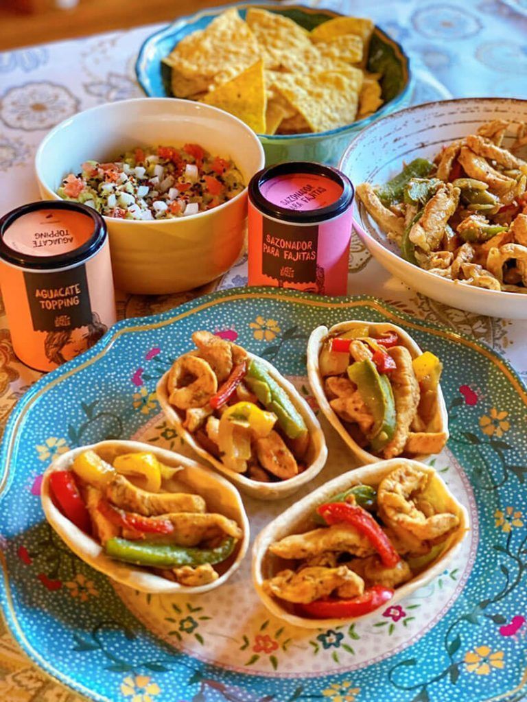 faijtas mexicanas, guacamole casero, recetas mexicanas, fajitas de pollo